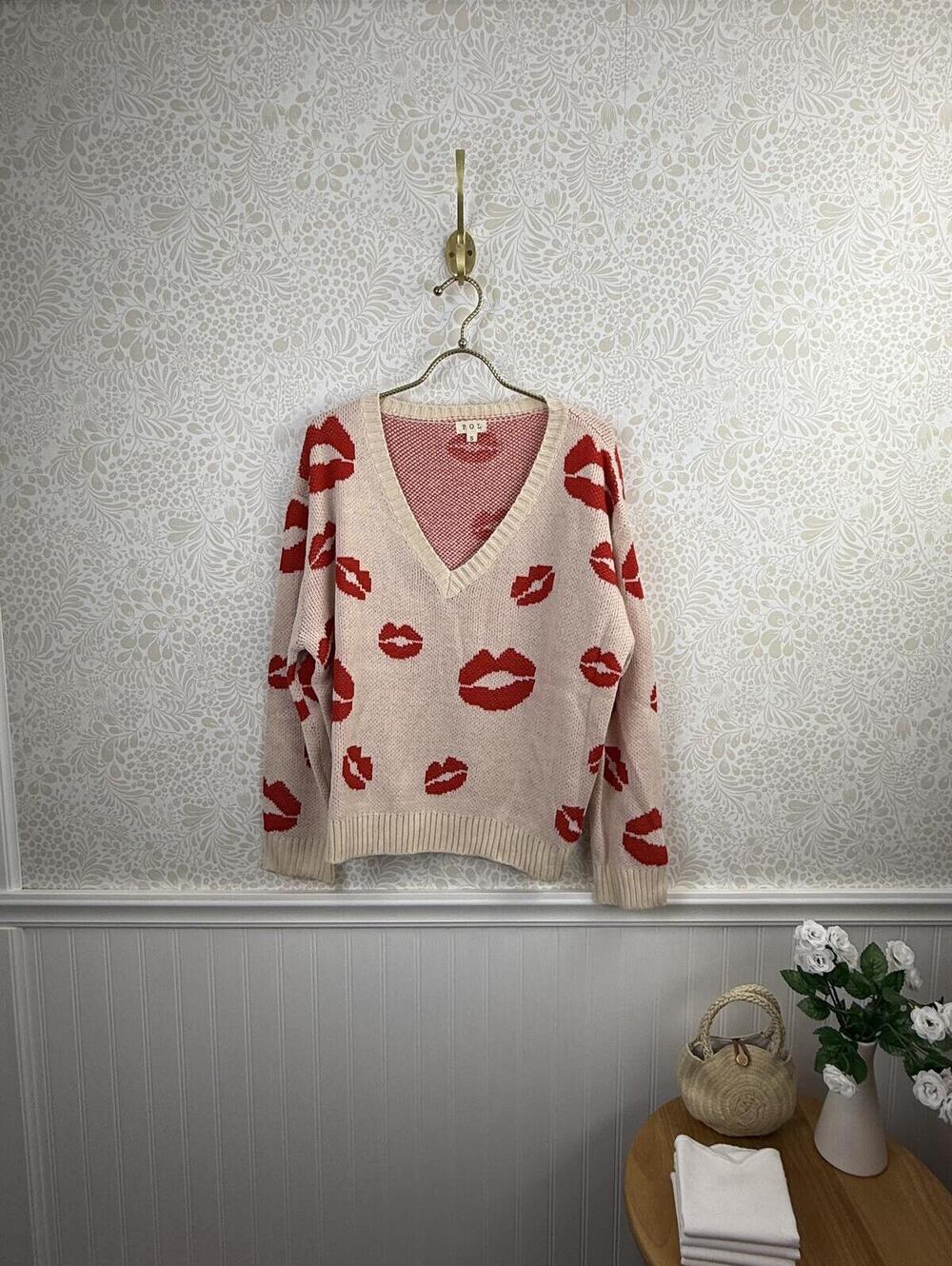 POL Cream and Red Oversized Red Lip Print V-Neck Sweater - Size - Small